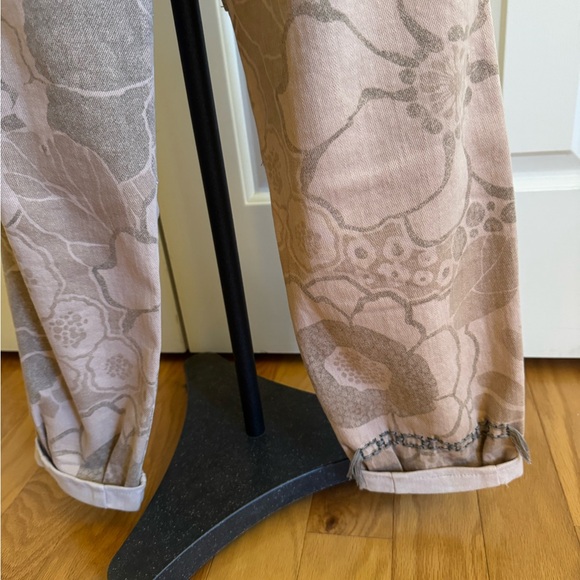 PILCRO Antropologie Beige Floral Cotton Denim Embroidered Tapered Pants 28 - Picture 7 of 12